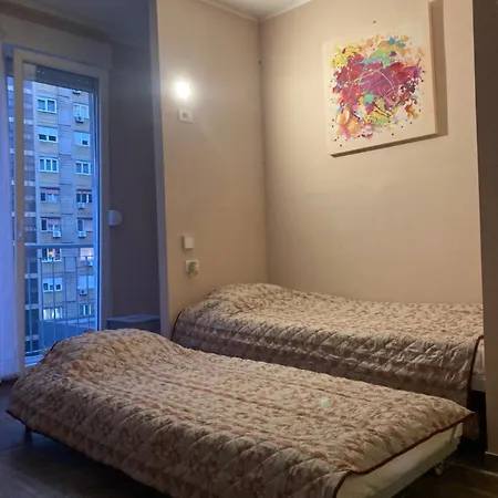 Anrora 4 Apartment